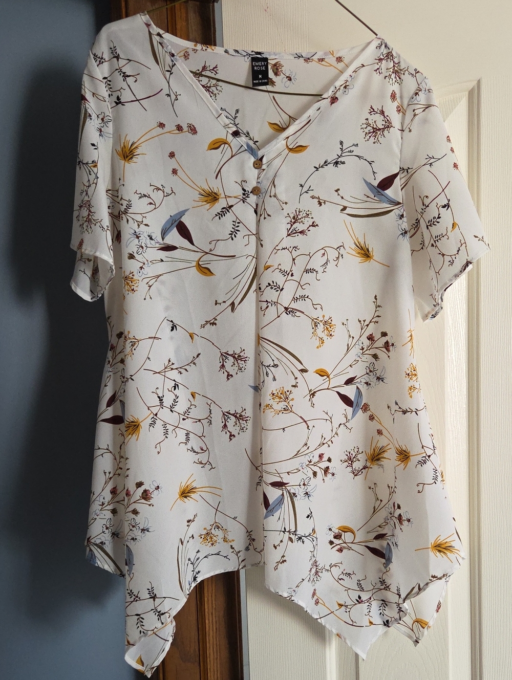 Everyday Floral V-Neck Short Sleeve Blouse - White with Mustard & Blue Print